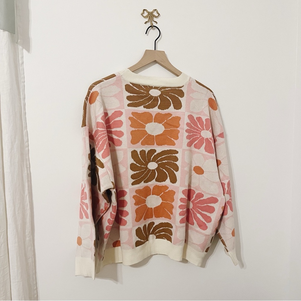 Floral Patterned Sweater - Picture 4 of 4